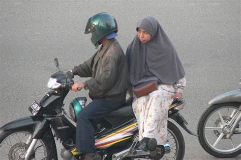 Indonezja Okrakiem Nie Wolno