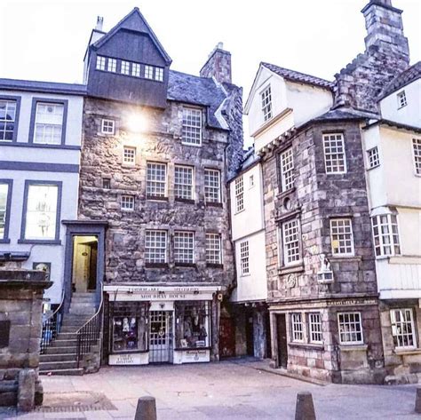 10 Best Attractions In Edinburgh Scotland We Tried Them All