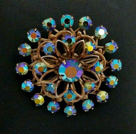 There are 342 plum colored flower for sale on etsy, and they cost $13.40 on average. Stunning Vintage Plum-colored AB Rhinestone Flower Brooch ...