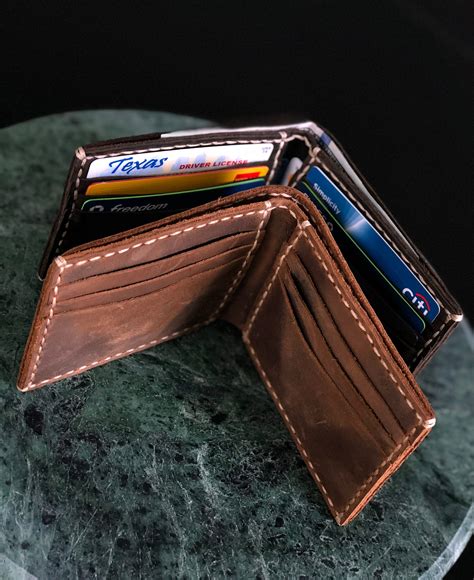 Populer 42 Custom Leather Wallets