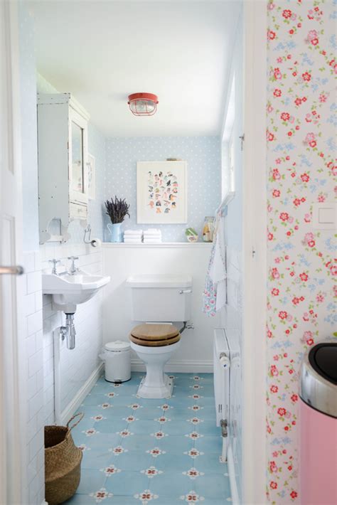 Wow Worthy Bathroom Wallpaper Ideas The Crazy Craft Lady