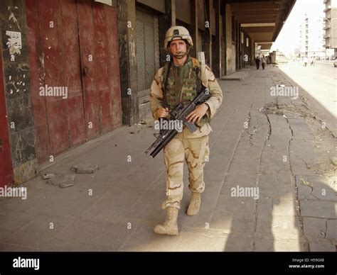2nd July 2003 A Us Army Soldier Of The 1st Armored Division