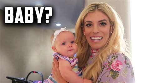 Rebecca With The Cutest Baby Jhouse Vlogs Youngest Day 245 Youtube