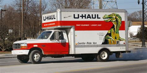 Heres What A Lesbian Shouldnt Bring On A First Date A U Haul Huffpost