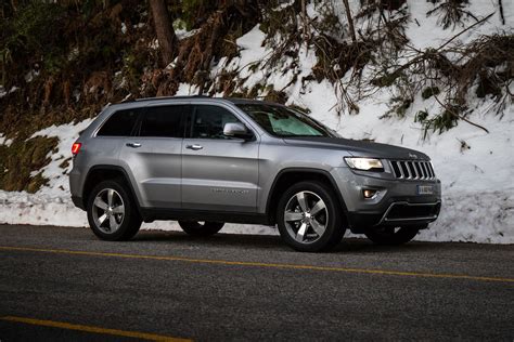 Jeep's flagship grand cherokee model offers what many competitors can't: 2016 Jeep Grand Cherokee Limited Diesel Review - photos ...