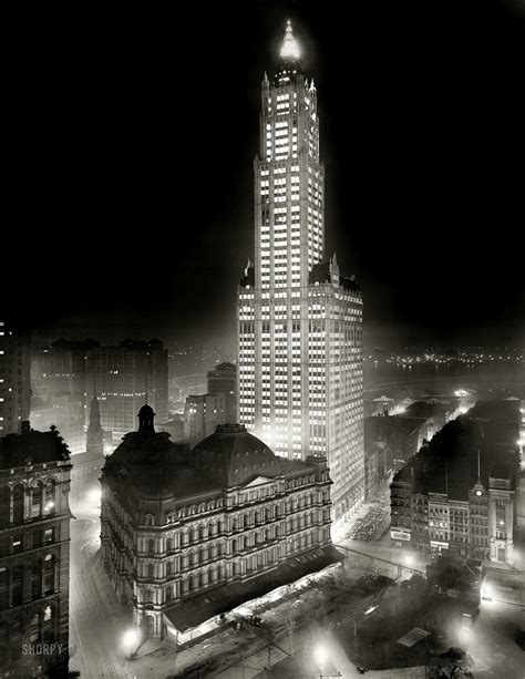 New York History Geschichte Woolworth Night Light 1913