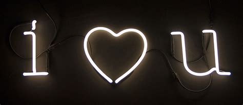 Neon Art Wall Light Symbol Coeur White By Seletti