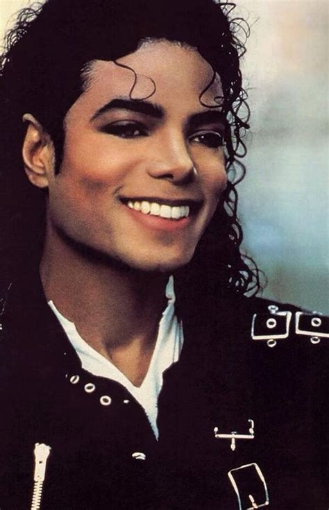 Pin By Love Mjj ️ On Celebrity Smiles Michael Jackson Smile Michael