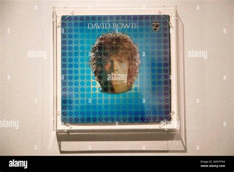 David Bowie Space Oddity Album Hi Res Stock Photography And Images Alamy