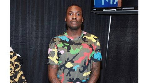 Meek Mill Assault Charges Dropped 8days