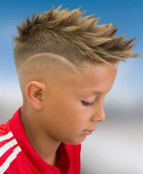 Here is a quick look at some of the best haircut and hairstyle ideas for boys with curly hair. Easy and fast hairstyles and haircut styles for boys in ...