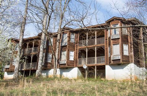 Hotel Rooms And Suites North Georgia At Forrest Hills Resort In Dahlonega