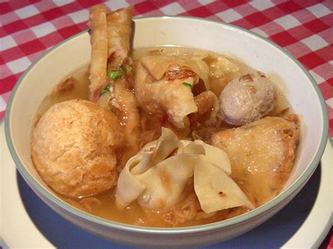 Masak sampai air menyusut dan bumbu meresap. Resep Cara Membuat Bakso Malang yang Khas - Resep Masakan ...