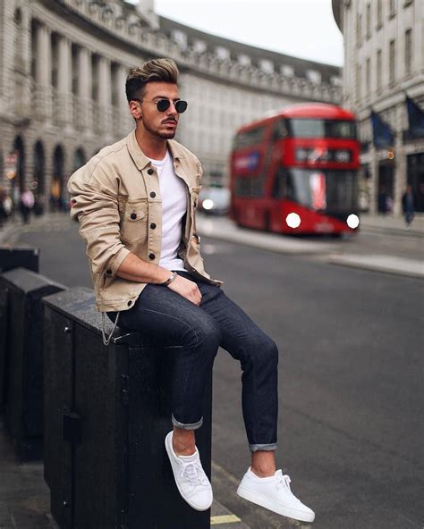 25 Outfits To Wear With White Sneakers For Men