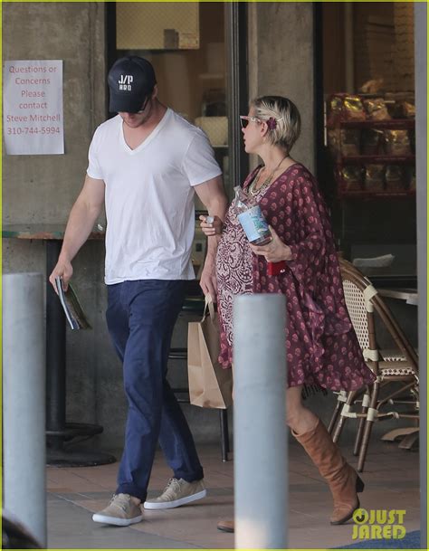 Chris Hemsworth And Elsa Pataky Enjoy A Pizza Lunch Date Photo 3067937