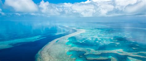 Download Ocean 4k Hd Wallpaper Clouds Surface Hub