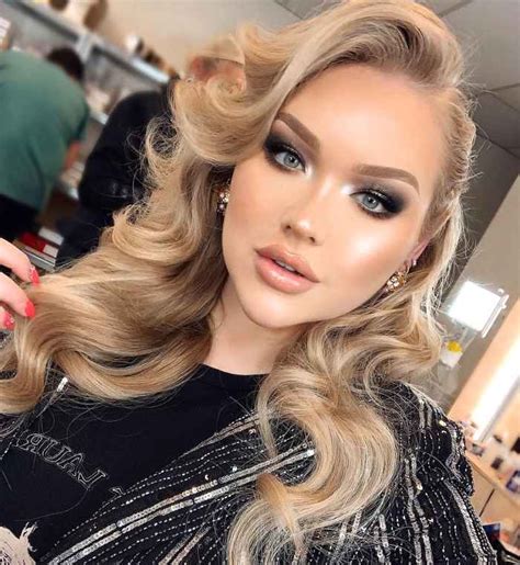 Youtube Star Nikkietutorials Comes Out As Transgender Woman