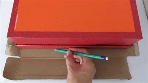 How To Make A Little Cardboard Suitcase Craft Projects Cardboard