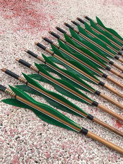 12pk Traditional Handmade Green Feathers Hunting Bamboo Arrows Bow