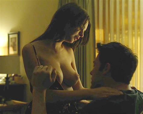 Emily Ratajkowski Gone Girl Nude Scene Brightened And Color Corrected