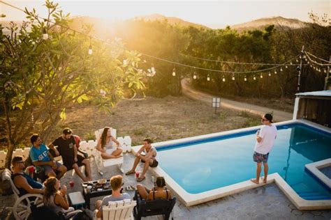 5 Tips On Throwing Your First Pool Party