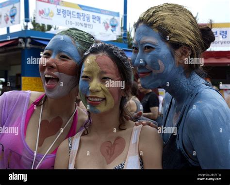 18 July 2015 Bryeong South Korea Peoples Player Mud Pool During