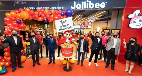Hundreds Queue As Jollibee Opens First Store In West Malaysia Cook