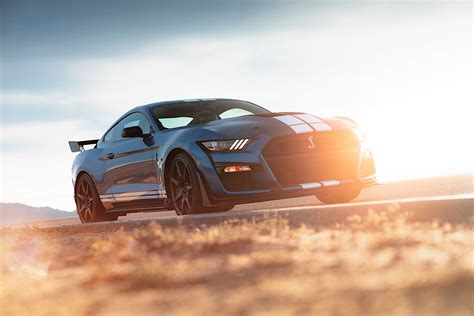 2020 Ford Mustang Shelby Gt500 Roars Into Detroit With 700 Hp Loads Of