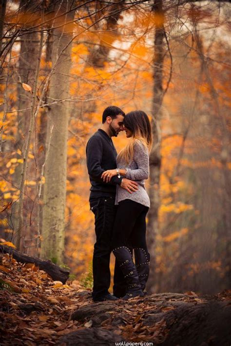 Download Love In The Autumn Season For Mobile Romantic Wallpapers