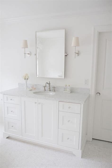 Simply White Oc 117 By Benjamin Moore White Paint Color By Benjamin