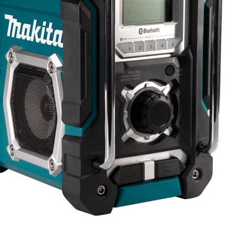 Makita Dmr108 Job Site Radio With Bluetooth And Usb Charging Port Body Only