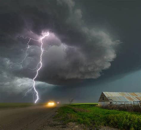Incredible Storm Chasing Photography By Greg Johnson Storm Chasing
