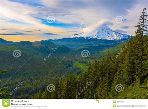 Beautiful Vista Of Mount Hood In Oregon Usa Royalty Free