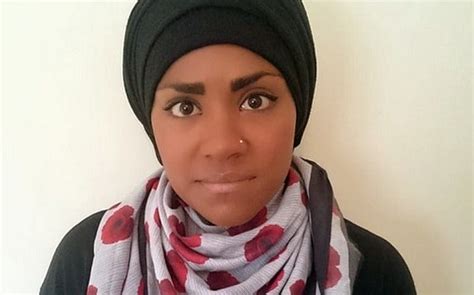 Armistice Day Great British Bake Off Winner Nadiya Hussain Wears Poppy Hijab