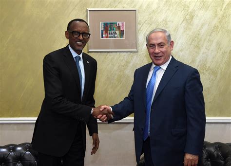 Benjamin netanyahu and prime minister naftali bennett shake hands following the vote. Benjamin Netanyahu on Twitter: "נפגשתי היום עם נשיא רואנדה ...
