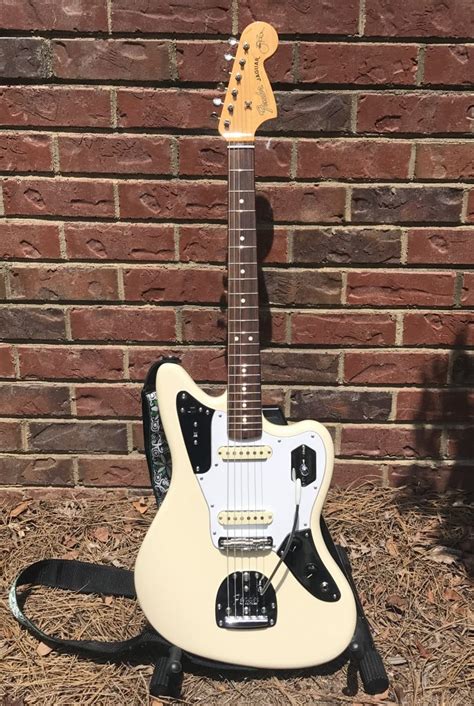 History And Versions Of The Johnny Marr Signature Jaguar Paul Reno