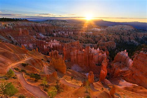 Hotels near sunrise point, bryce canyon. Bryce Canyon Sunrise | A wide view of the glowing hoodoos ...