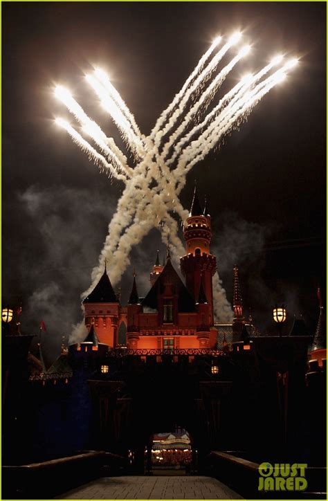 Disney Parks Announces The Return Of Fireworks Shows At Disneyland