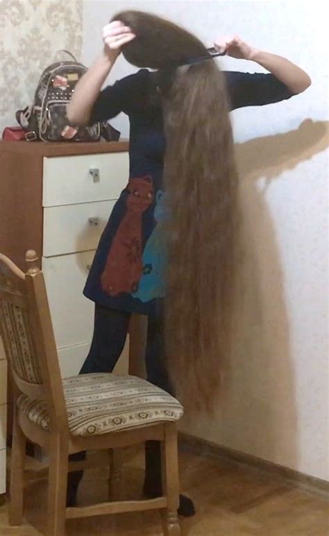 Video The Biggest Tower Bun You Have Ever Seen Realrapunzels Long Hair Play Big Hair