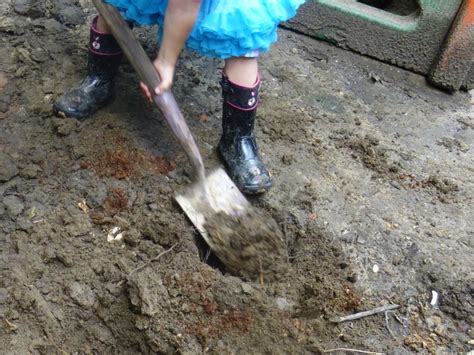 Digging Kids Dig Because They Like To Dig