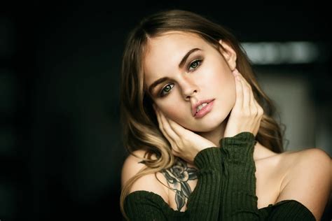 Download Tattoo Green Eyes Brunette Model Woman Anastasiya Scheglova Hd Wallpaper By Mark Prinz
