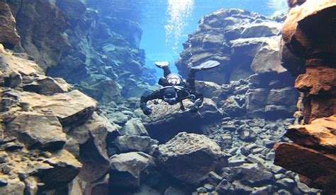 Heres All You Need To Know What Scuba Diving Between Tectonic Plates In Iceland Is All About