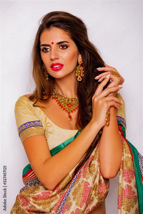 Close Up Beauty Portrait Indian Girl Jewelry Indian Wedding Jewellery