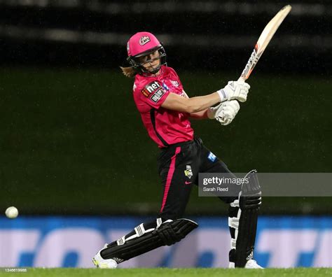 Ellyse Perry Captain Of The Sydney Sixers During The Womens Big