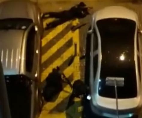 Notícias PÂnico E Correria Bandidos Trocam Tiros Com A Polícia Durante Assalto A Lojas