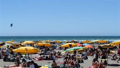 Strand in 100 m entfernung • sandstrand • kieselstrand • grober strandhotels sizilien buchen. Ohne Abstand (und ohne Maske) am Strand - Gesundheit - TGR ...