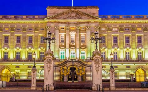 Buckingham Palace And Windsor Castle Tour Day Trips From London My