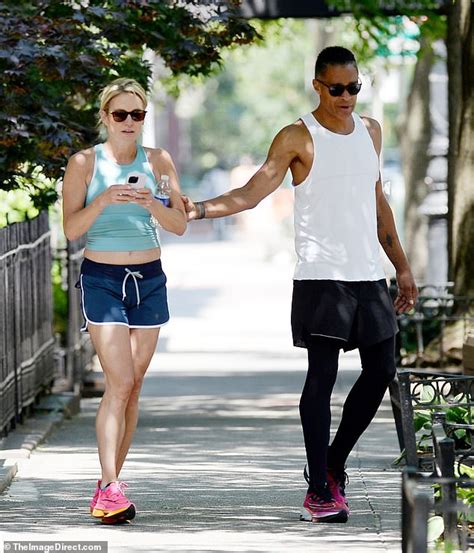 Amy Robach And T J Holmes Cool Down After Enjoying A Couples Workout