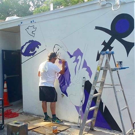 5 tähden hotellit kohteessa chanhassen. The Hideaway Bar is getting a new Prince tribute mural | Blogs