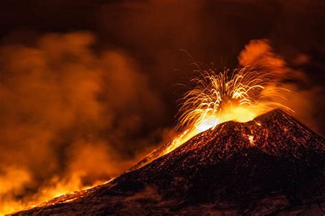 Hawaii Volcano Eruption Warning 169 Volcanoes Threaten Mega Blast